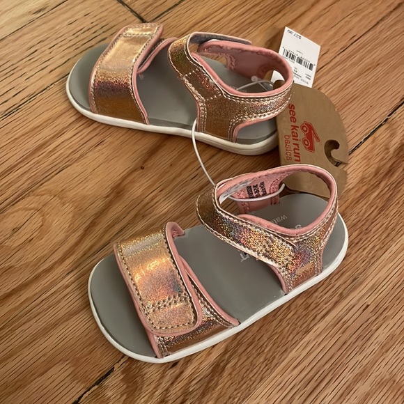 See Kai Run basics pink sparkle glitter hook and loop sandals size 6 NWT - Picture 2 of 5